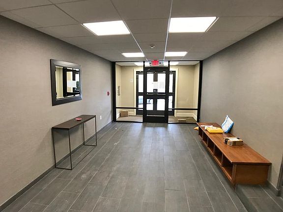 Entry(building)