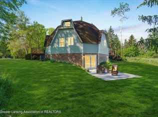 6181 E Price Rd, Saint Johns, MI 48879