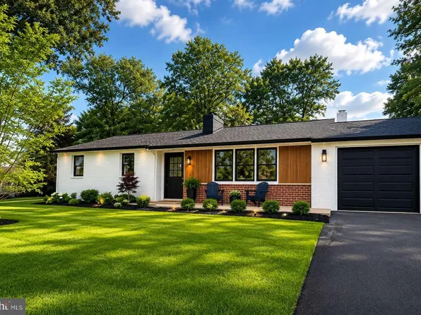 800 Falcon Ln, West Chester, PA 19382