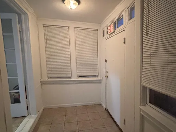 11 Dwight Street image 1 of 13