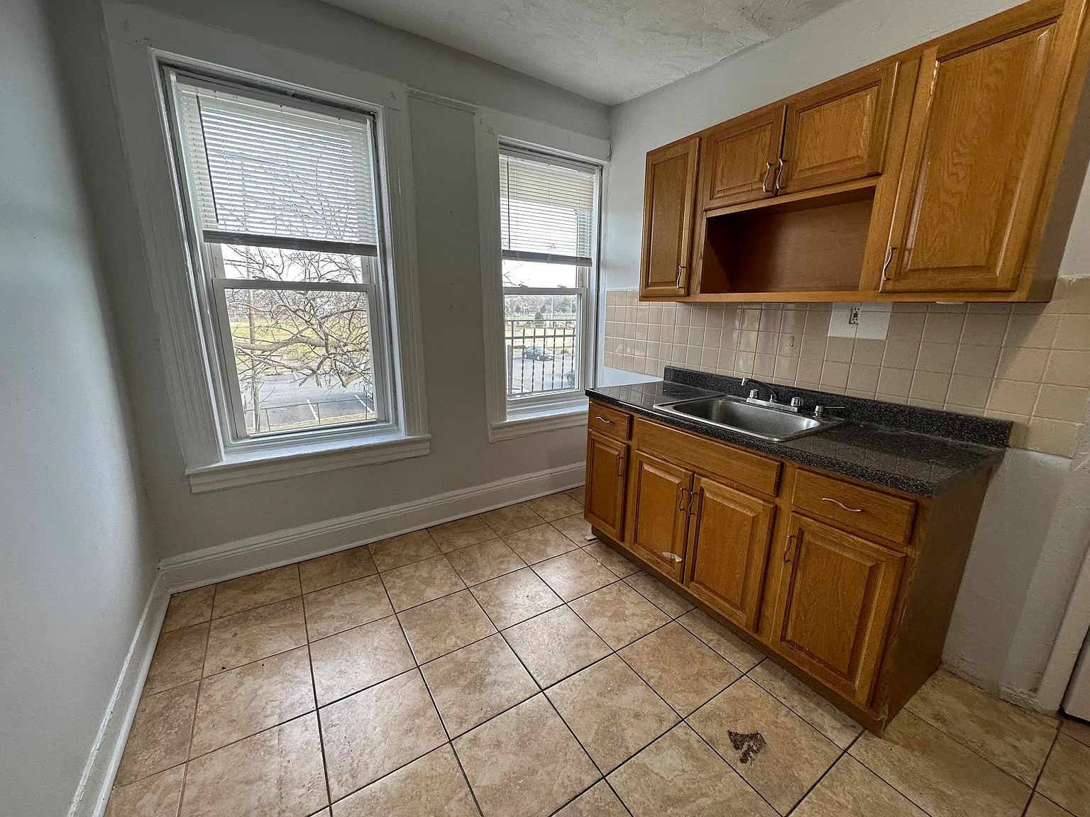 1 bed, 100 sqft, $1,500 — Photo 2