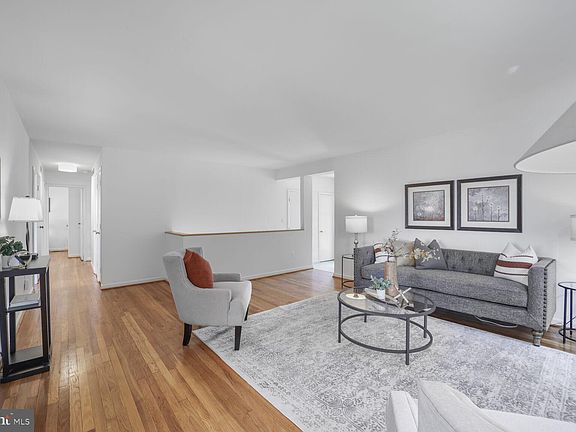 5th image of 10008 Sinnott Dr