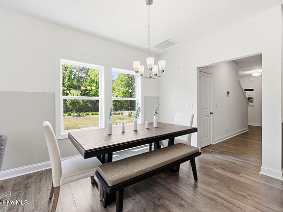 5th image of 404 Barrington Row Avenue