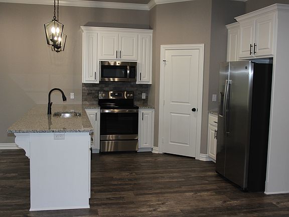 3rd image of 137 Cider Point Ln