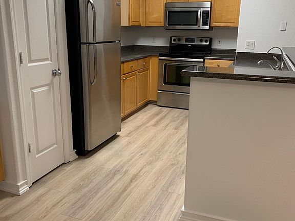 4th image of 19777 N 76th St APT 2101