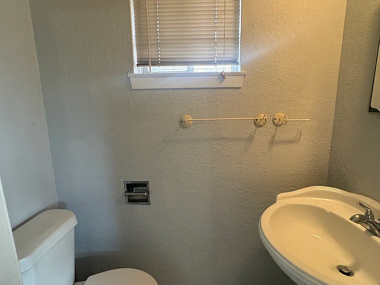 4323 Oakside Dr — Photo 13