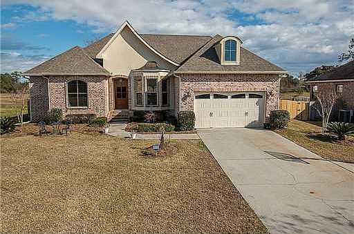 1st image of 130 Belle Terre Ct