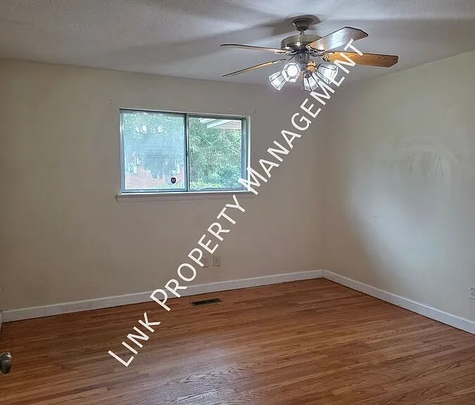 5407 Winniespan Rd — Photo 7