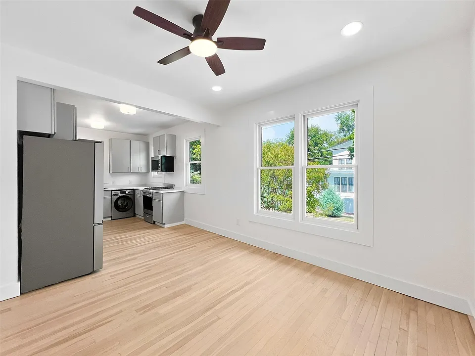 4014 Avenue D #C