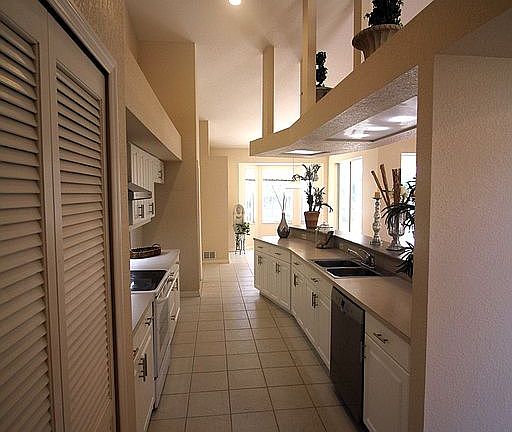 4th image of 196 Grand Oak Cir