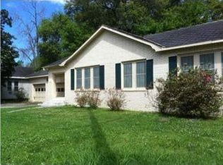 123 E Bertheaud Ave, Opelousas, LA 70570