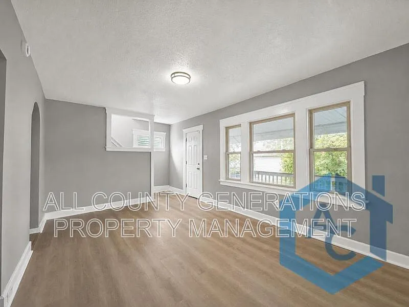4 bed, 1.0 bath, 1144 sqft, $1,400 — Photo 4