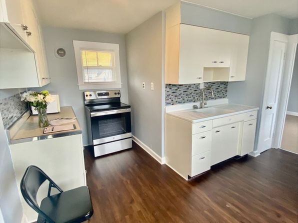 74 Carlisle St #2