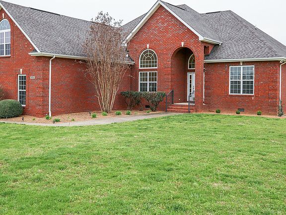 3rd image of 2004 Leland Ct W
