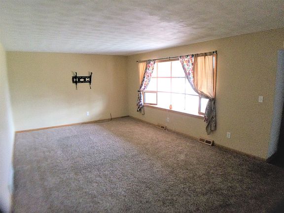 4th image of 3428 Elva Ln