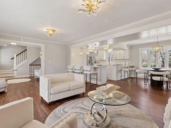 5401 Malibu Dr, Edina, MN 55436