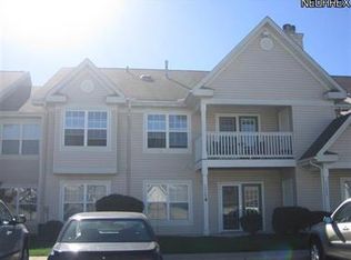 22689 Lenox Dr #622, Fairview Park, OH 44126