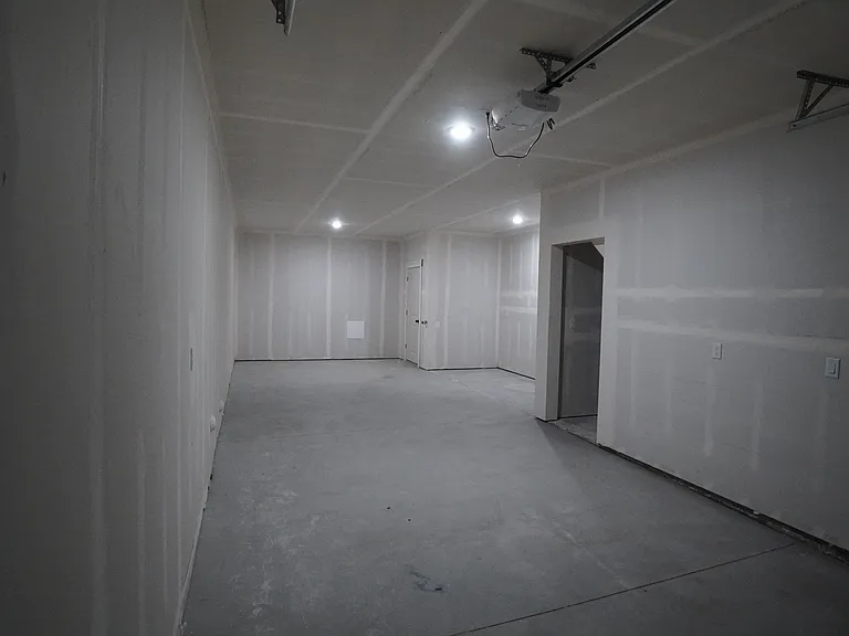1559 S 150 W — Photo 31