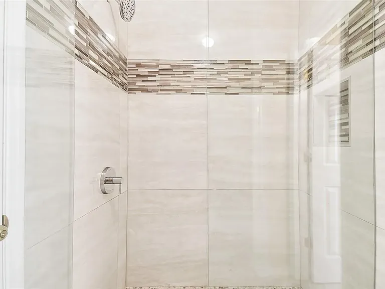 16143 Colchester Palms Dr — Photo 21
