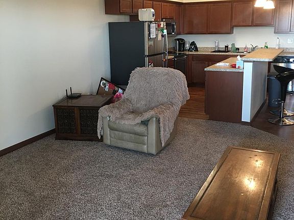 4th image of 565 Cameron Way APT 208