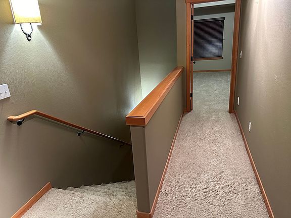 2nd image of 609 NE 84th Cir