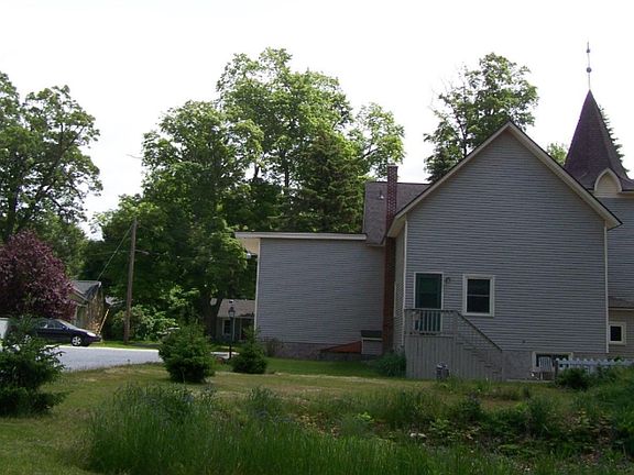 4th image of 218 E Muskegon Ave
