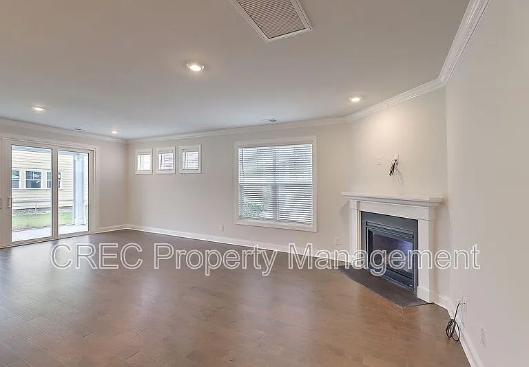166 Whaler Ave — Photo 6