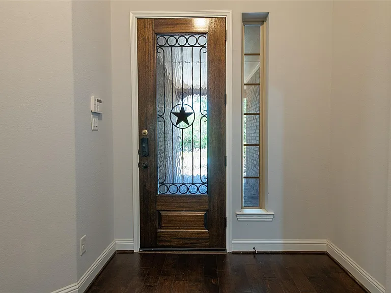 7 Whispering Thicket Pl — Photo 2