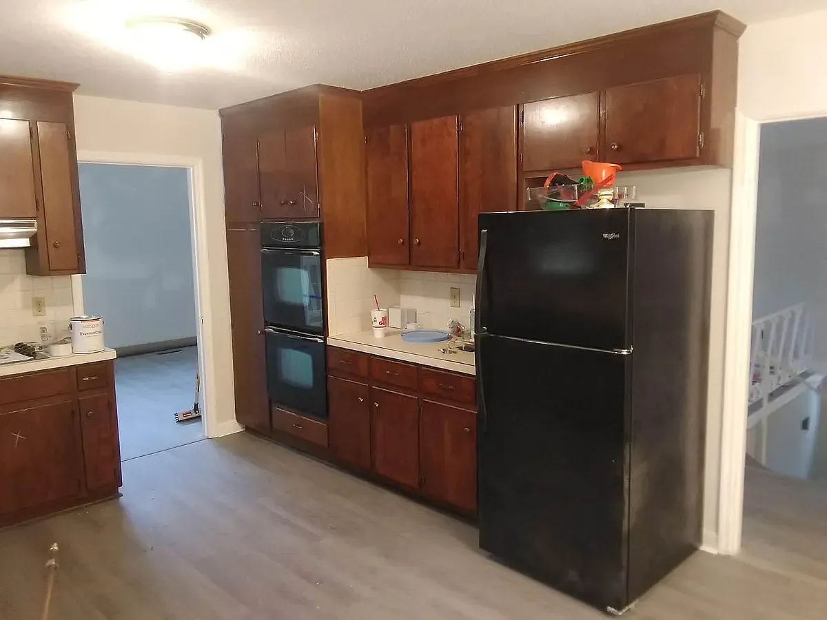 3 bed, 2500 sqft, $2,350 — Photo 4