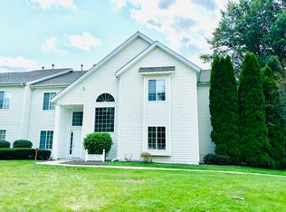 3001 Columbine Cir APT F, Valparaiso, IN 46383