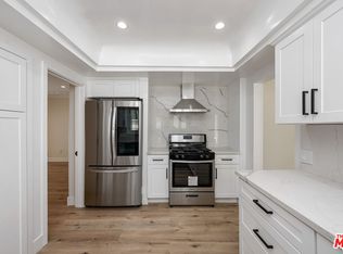 222 1/2 S Gale Dr, Beverly Hills, CA 90211