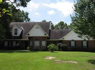 696 Deer Ave, Daphne, AL 36526