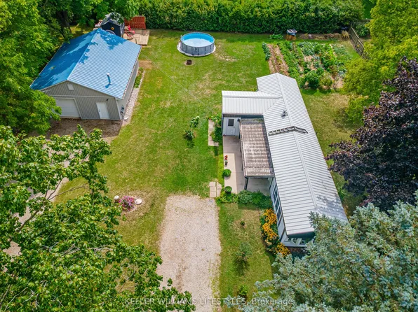 4403 Queens Ave, North Middlesex, ON N0M 1A0