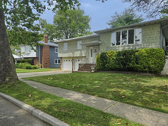 2nd image of 4 Broadfield Place
