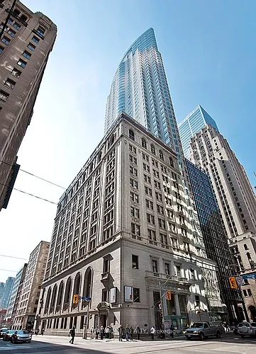 1 King St W #4404 Photo 1