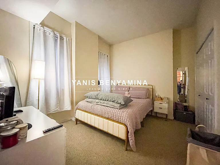 4 Davis Ave #3A — Photo 10