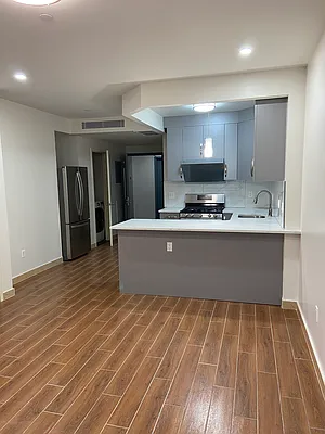 Rented by E Realty International Corp | media 37