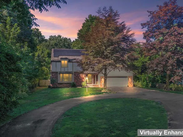 4667 Lakeshore Rd, Fort Gratiot, MI 48059