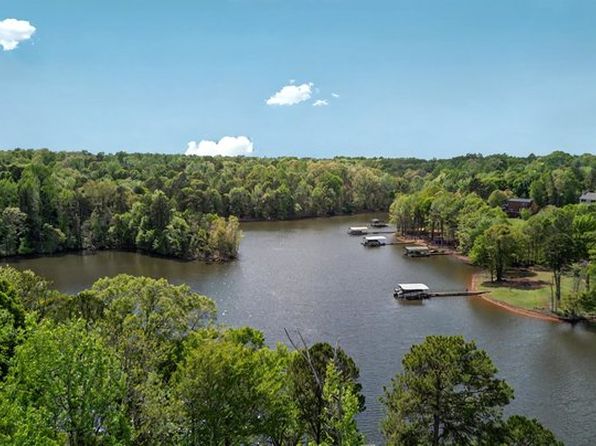 1105 Prater Ln, Townville, SC 29689