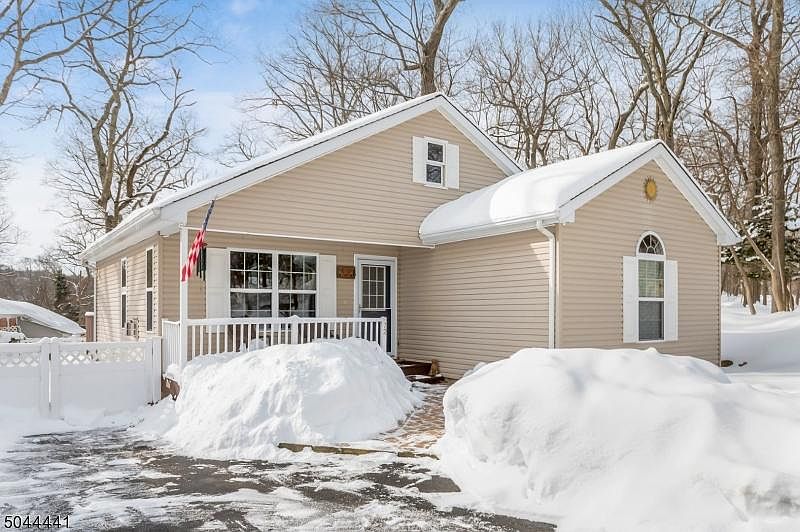 1st image of 72 Wildwood Shores Dr