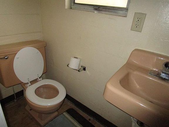 4th image of 107 Institute St