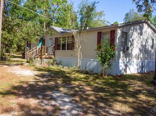 320 Country Living Cir, Melrose, FL 32666