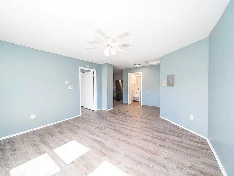 43 W 9th St #6 — Photo 8