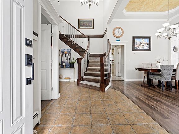 4th image of 6160 127th St