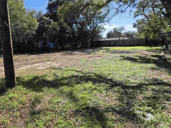 7311 Hayward St, Pensacola, FL 32526