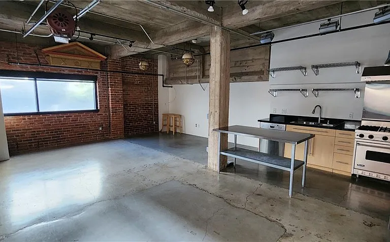 835 Locust Ave #108 — Photo 1
