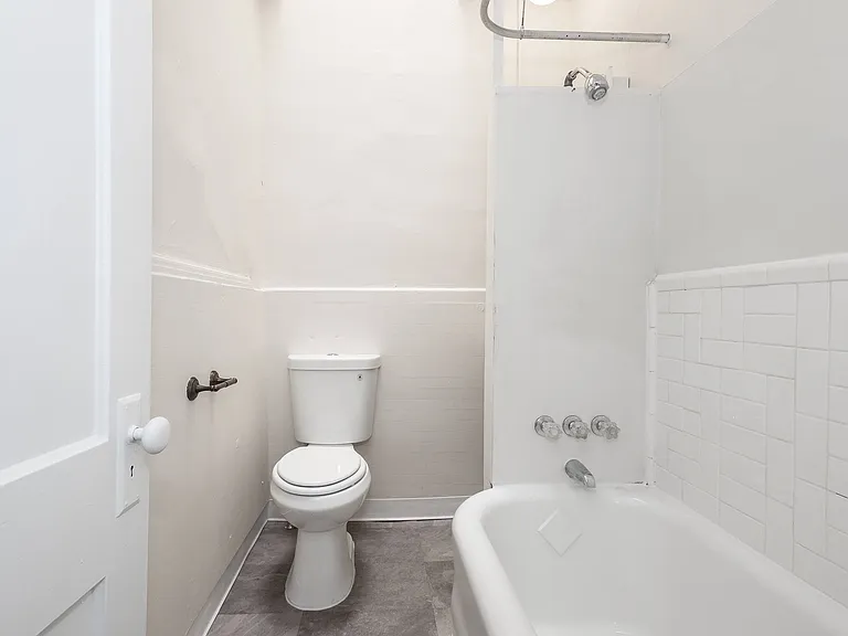 Wolcott Apartments — Photo 8