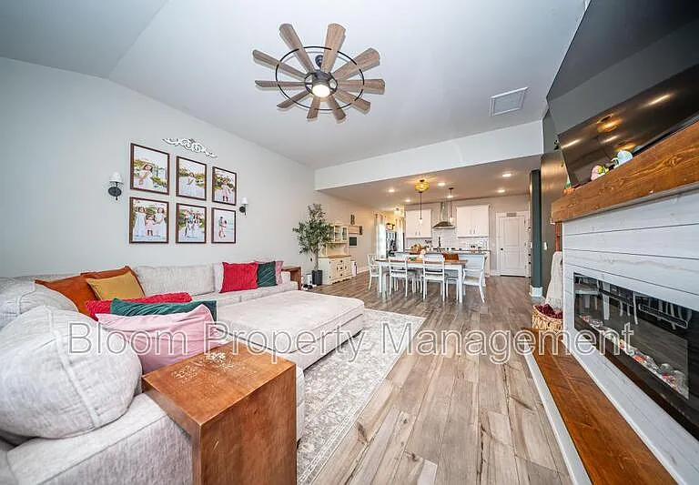 5008 Cedar Brush Ct — Photo 18