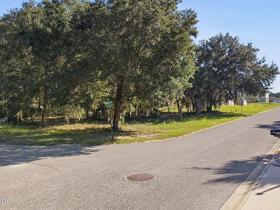 2nd image of 115 SIESTA Circle