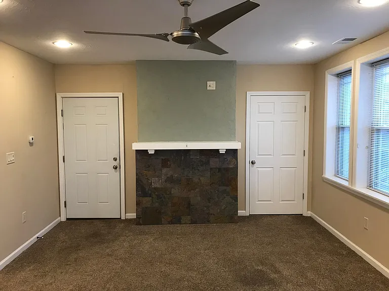 1258 Illinois Ave — Photo 4